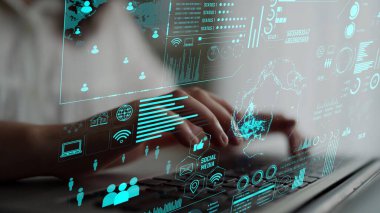 Veri merkezi izleme paneli ağ performansını, bağlantı durumunu, kullanım oranını ve telekomünikasyon içgörüsünü görselleştirir. Veri merkezi verimlilik iyileştirme ağı şeffaflığını izliyor. Thunk