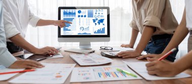 İş veri paneli pazarlama stratejisi planlaması için canlı iş zekası analizi sağlar