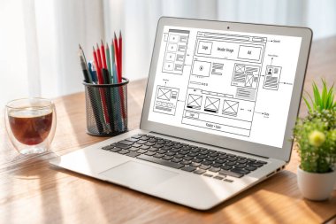Web sitesi tasarım yazılımı çevrimiçi perakende ticaret ve e-ticaret için model şablonu sağlar