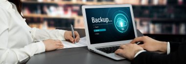 Yedek Depolama Verisi İnternet Teknolojisi İş Konsepti. Veritabanı depolama teknolojisi dosya aktarım paylaşımı, siber, büyük veri bilgileri, internet bankacılığı uygulaması yükleme canlısı