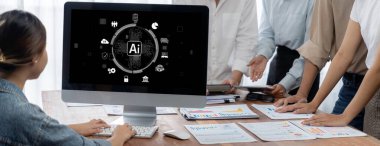 Yapay zeka teknolojisini çalıştırmak için komut mühendisi ve kullanıcı kolaylığı için üretici yapay zeka yardımcı araçları insanların yapay zeka hareketini teşvik ederek üretken yapay zeka fonksiyonları ile çalışmasına yardımcı olur