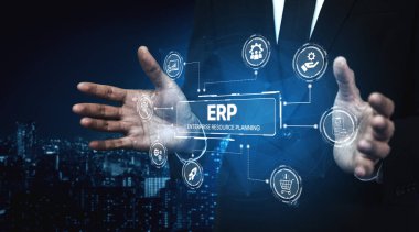 ERP platformu, kurumsal kaynak planlaması, entegrasyon, veri akışı, iş verimliliği, finans, envanter ve insan kaynaklarının iyileştirilmesi için merkezi sistemi göstermektedir. Eğri