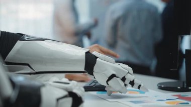 İş dünyasından profesyonellerin mali görüşleri değerlendirmelerine ve veriye dayalı strateji gelişimini iyileştirmelerine yardımcı olan yapay zeka destekli çözümler. Noogenesis Yapay Zeka