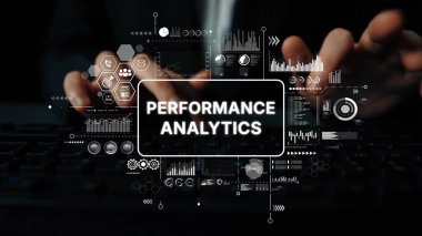 Veri Sezgileri için Performans Analitik Grafik Kaplaması ile Klavyede Yazan Bir Analistin Elleri. Asemptotik akıllı veri analitiği.