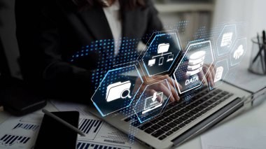 Bulut hesaplama, bulut stratejisi ve dijital altyapıyı ölçeklenebilir hizmetler, güvenli veri depolama ve bulut tabanlı dijital iş çözümleri ile dönüştüren bulut teknolojisi. Muxer