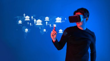 Bir kişi sanal gerçeklik teknolojisini yapay zeka, hukuk, uyum ve dijital yönetim kavramlarını araştırmak ve gelecekteki güvenlik eğilimlerini vurgulamak için kullanır. XDMCP