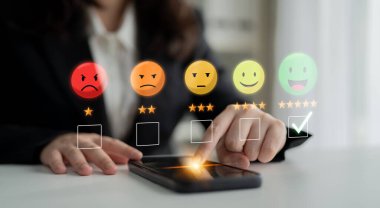 Müşteri geribildirim analizi, çevrimiçi inceleme görüşleri ve veri değerlendirmesi yoluyla memnuniyeti, hizmet kalitesini ve iş itibarını artırır. Latch