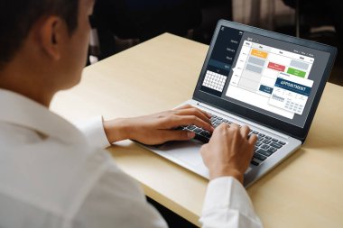 İnternet sitesindeki modish regrition için çevrimiçi aplikasyon rezervasyon takvimi