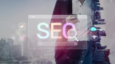 SEO görünürlüğünü geliştirmek için SEO konsepti, SEO ile ilgili dijital araçlar ve SEO performans simgeleri stratejik pazarlama için odaklanmış bir planda gösteriliyor. Muxer