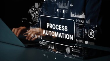 Eller Laptop 'ta Süreç Otomasyon Simgeleri ve Teknoloji ve Verimliliği Temsil Eden Grafiklerle Yazıyor. Asemptotik akıllı veri analitiği.