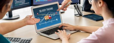 E-ticaret ve canlı çevrimiçi iş için malzeme taşıma ve teslimat izleme sistemi