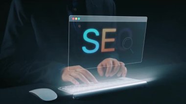 SEO görünürlüğünü geliştirmek için SEO konsepti, SEO ile ilgili dijital araçlar ve SEO performans simgeleri stratejik pazarlama için odaklanmış bir planda gösteriliyor. Elide