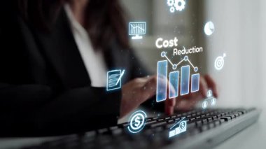 Dijital dönüşüm, işletme maliyeti optimizasyonu, operasyonel maliyet düşüşü, finansal tasarruflar ve ticari başarı için kaynak verimliliği stratejileri yoluyla maliyet azaltma ve maliyet tasarrufu. Muxer