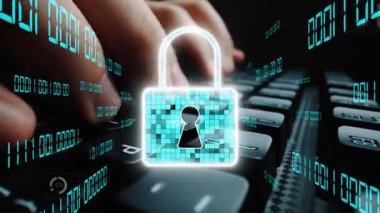 Dijital güvenliğe odaklanan kavramsal bir görüntü, klavyede bir kilit simgesi var. Günümüz dijital dünyasında veri koruması ve siber güvenliğin önemini sembolize ediyor. Xenic