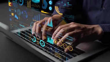 Modern dijital işletmelerde veri analizi ve gerçek zamanlı analitik, öngörü veri modellemesi, iş zekası analizleri ve veri odaklı karar verme stratejisi. Thunk