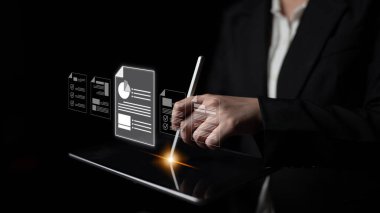 Bulut tabanlı belge sistemleri erişimi, güvenliği ve iş akışını iyileştirir, kağıtsız, verimli çevrimiçi dosya ve belge yönetimine olanak sağlar. Latch