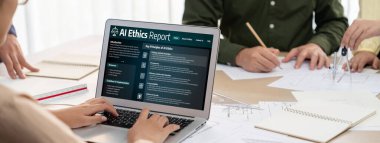 Yapay zeka etik standart hukuk ve bilgisayar ekranındaki kurallar yapay zeka etik şeffaflığının teknoloji suçunu önlediğine dair rapor sunuyor. canlı