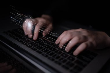 Yapay zeka dijital beyin ve bağlı veri devresi. Yapay zeka veriyi işler, yapay zeka zekayı harekete geçirir, bağlantıyı sağlar ve yapay zekanın çekirdek gücü akıllı dijital sistemlerdedir. Latch