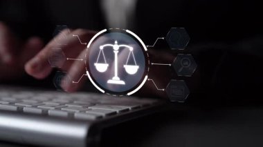 Adalet ölçeğini gösteren fütürist dijital hukuk arayüzü, dijital hukukun altını çizen, AI uyumu, dijital hukuk sistemleri ve güvenli yönetim için dijital hukuk düzenlemeleri. Muxer