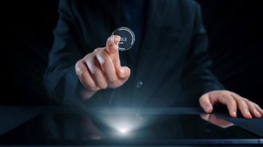 Çevik geliştirme için takımları ve çevik planlamayı kullanan çevik proje yönetimi. Çevik olmak, modern iş akışlarına göre esneklik, işbirliği ve sürekli gelişime olanak sağlar. Elide