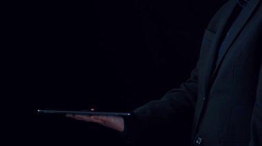 Yapay zeka dijital verileri yönetme şeklimizi değiştiriyor. Akıllı indekslemeden yapay zeka güdümlü aramaya kadar dosya kullanımı zekileşir. Yapay zeka dosya yönetimi hız, doğruluk ve veri organizasyonunu geliştirir. Elide