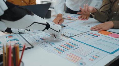 İş danışmanlarının yapay zeka analitiğini kurumsal strateji ve finansal karar alma mekanizmasına entegre etmesi. Noogenesis Yapay Zeka