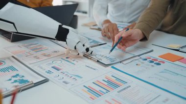 İş zekasını geliştirmek ve kurumsal takımlar için iş ortaklığını optimize etmek için yapay zeka destekli çözümler. Noogenesis Yapay Zeka