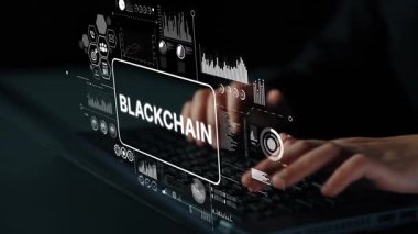 Eller Bilgisayarda, Teknoloji ve Mali Konseptler için Ekranda Gösterilen Blockchain Data Visualization ile Yazıyor. Asemptotik akıllı veri analitiği.