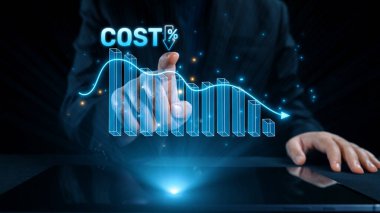 Dijital dönüşüm, işletme maliyeti optimizasyonu, operasyonel maliyet düşüşü, finansal tasarruflar ve ticari başarı için kaynak verimliliği stratejileri yoluyla maliyet azaltma ve maliyet tasarrufu. Elide