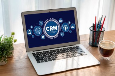 CRM işletme ve işletme için modern bilgisayarda müşteri ilişkileri yönetim sistemi