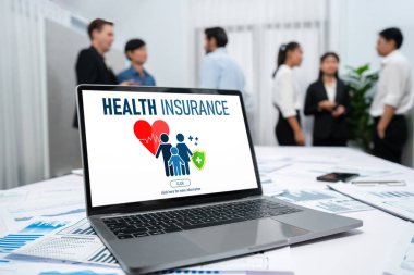 Kolay form doldurma için sağlık sigortası web sitesi canlı kayıt sistemi