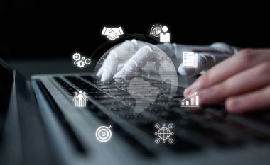 Yapay zeka, sanal analitikler, sınır ötesi planlama ve stratejik uluslararası büyüme için akıllı finansal araçlarla küresel pazarlamayı destekler. Latch