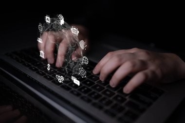 LLM 'de yapay zeka asistanı, büyük veriler, makine öğrenimi ve üretken yapay zeka gücü gelişmiş iş uygulamaları için ajanssal yapay zekayı destekliyor. Latch