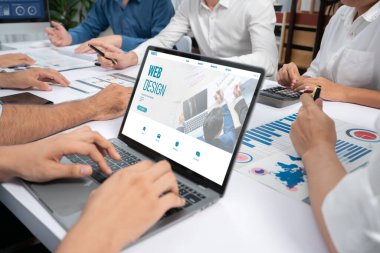 Web sitesi tasarım yazılımı çevrimiçi perakende ticaret ve e-ticaret için canlı şablon sağlıyor