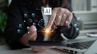 Yapay zekayı beyin yapısı, çip ve bağlı veri bloklarını hesaplama ve öğrenme için görselleştiren yapay zeka ve veri işleme sistemi