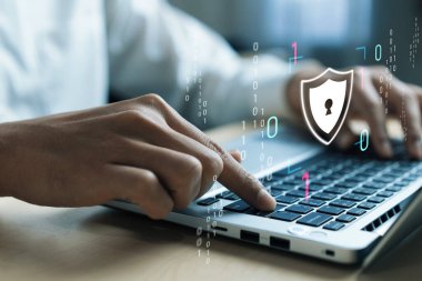 İş adamı, stratejik kararlar için değerli verileri çıkartarak arama motoru araştırması yapıyor. Kapsamlı araştırma ve SEO veri analizi için arama motorları kullanılıyor. FaaS