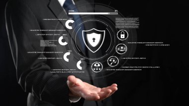 İş adamı siber güvenliğin özünü keşfeder. Siber koruma yöntemlerini, siber tehditleri derinlemesine araştır ve siber güvenlik duruşunu destekle. Siber Güvenlik Çağı FaaS 'ında yol almak için gerekli.