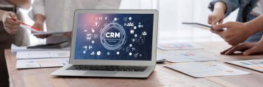 CRM işletme ve işletme için canlı bilgisayarda müşteri ilişkileri yönetim sistemi