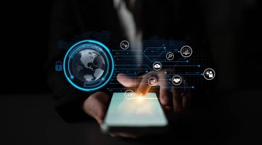 Büyük veriler ve analitikler, iş zekası ve büyümesi için gerçek zamanlı içgörüler, öngörü modellemesi ve veriye dayalı kararları destekler. Latch