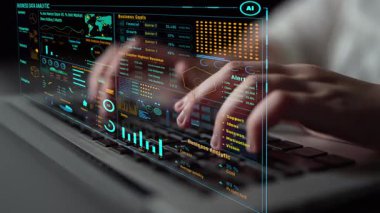 Modern dijital işletmelerde veri analizi ve gerçek zamanlı analitik, öngörü veri modellemesi, iş zekası analizleri ve veri odaklı karar verme stratejisi. Thunk