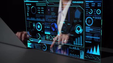 Modern dijital işletmelerde veri analizi ve gerçek zamanlı analitik, öngörü veri modellemesi, iş zekası analizleri ve veri odaklı karar verme stratejisi. Thunk