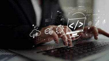 Kodlama sembolleri, web geliştirme süreci, web geliştirme arayüzü ve web geliştirme araçlarını içeren modern web geliştirme kavramı. Muxer