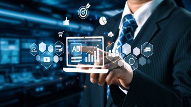 Çevrimiçi reklamlar ve dijital pazarlama markaların büyümesine yardımcı oluyor. İçerik pazarlaması bağlılığı arttırır. Pazarlama araçları ROI 'yi destekliyor. Etkili reklamlar ve pazarlama çevrimiçi iş başarısı. Elide