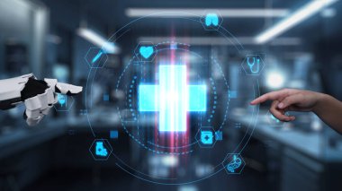 Robot ve insan elini uzatıyor ve yüzen tıbbi haç ikonu ile parmağıyla işaret ediyor. Laboratuvar geçmişini işaret ederken robot eller ve insanların birlikte çalışması yakın plan. Sağlıklı..