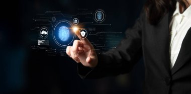 Bulut erişimini sağlamak, hassas verileri korumak ve dijital platformlardaki kullanıcıları doğrulamak için parmak izi ve yüz tanıma sistemini kullanarak biyometrik kimlik sistemi