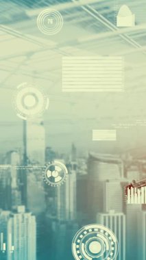 Gelecekteki bina inşaatı ve HUD hologram grafik tasarımı ile yaratıcı mühendislik projesi konsepti. İnşaat mühendisi, mimar ya da inşaat işçisi modern sivil teknoloji ile çalışıyor..