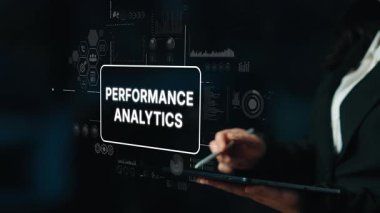 Modern Ofis Ayarlarında Performans Analizi ve Veri Görselleştirmesi için Dijital Tablet Kullanımı İşletme Profesyoneli. Asemptotik akıllı veri analitiği.