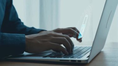 Bilgisayarda Dijital Grafikler ve Veri Akımı, Temsili Teknoloji, Bağlantı ve Modern İletişim ile Çağdaş Ayarlarda Dizüstü Bilgisayarda Yazılıyor. Dörtgen.