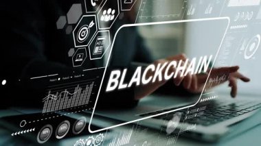 Geleceğin İş Ortamı 'nda Blockchain Grafikleri ve Veri Analizleri ile Dizüstü bilgisayarın başına geçin. Asemptotik akıllı veri analitiği.