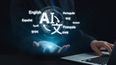 Birden fazla dille küresel iletişim, dijital çeviri araçları, çok dilli teknoloji, kültürler arası iletişim ve sanal dil öğrenme ortamları. Elide